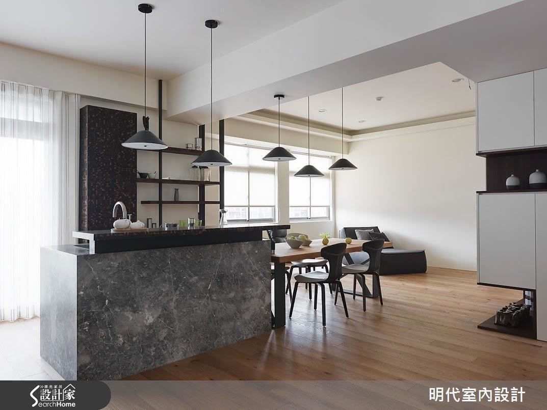 跳脫傳統格局的限制,在面對公領域最重要的客餐廳設計