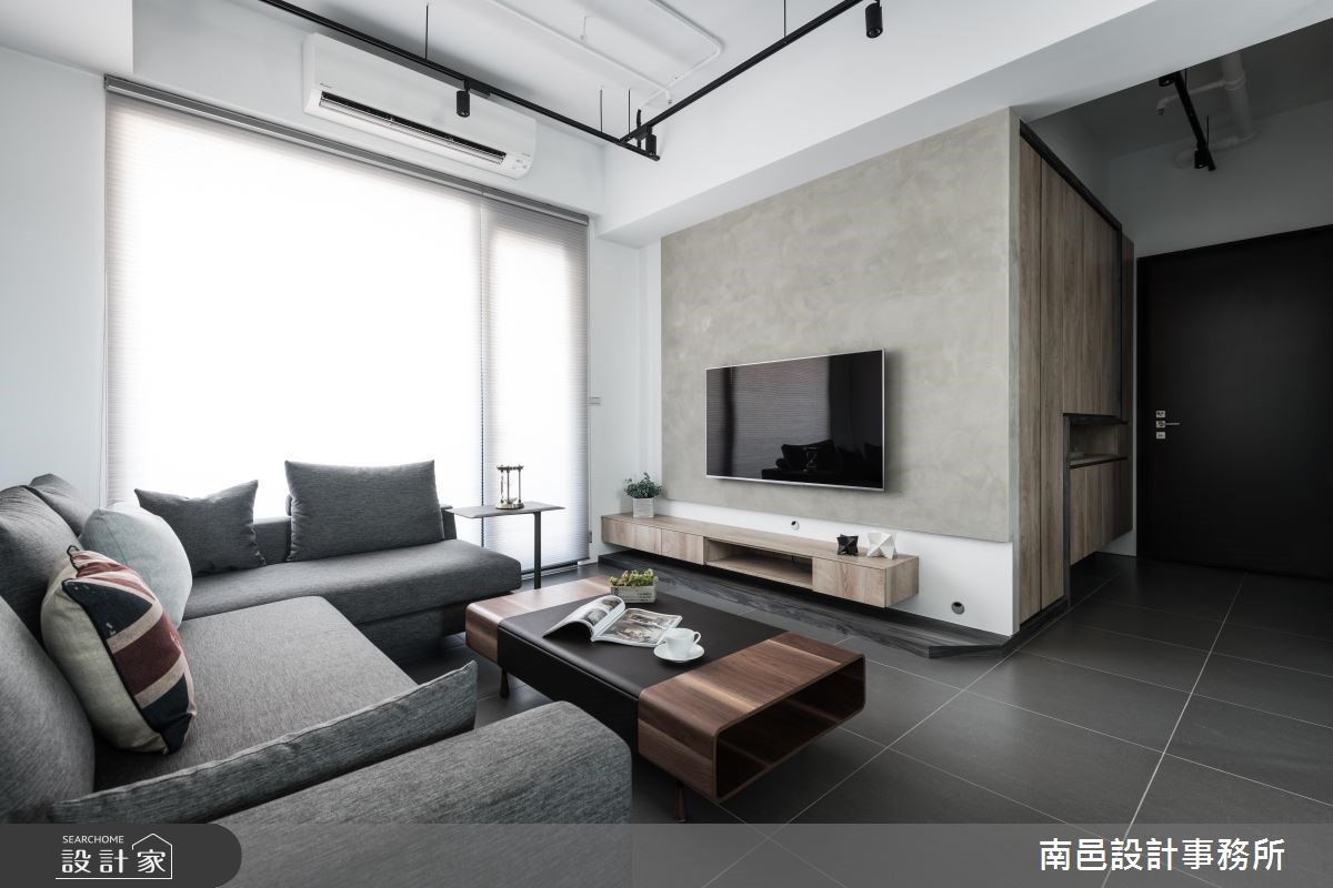 32坪現代風住宅的屋主夫婦同為科技業,對於住宅空間講
