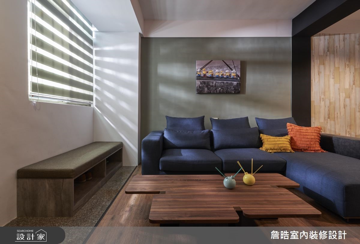 此案為老屋翻新,以簡約、俐落的現代風為設計手法,深