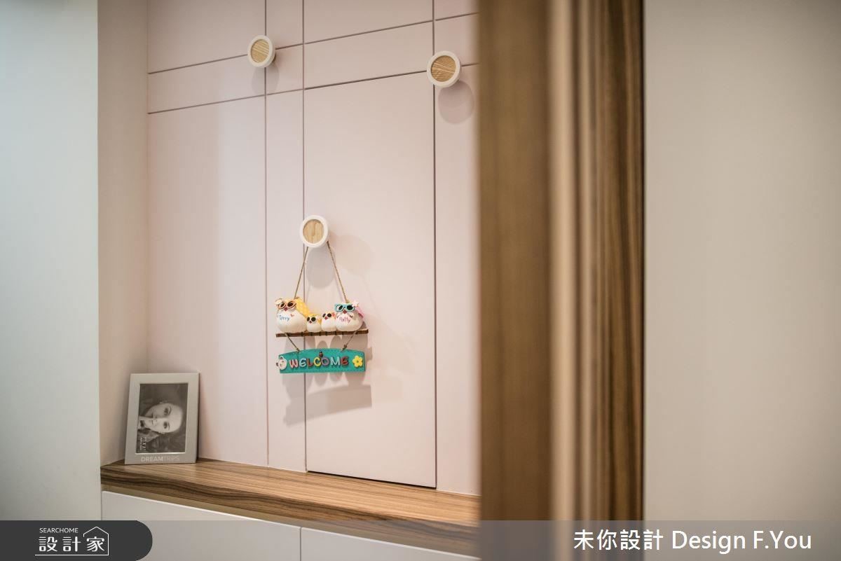 18 坪北歐風住宅,設計師將空間線條簡化,並在一片木