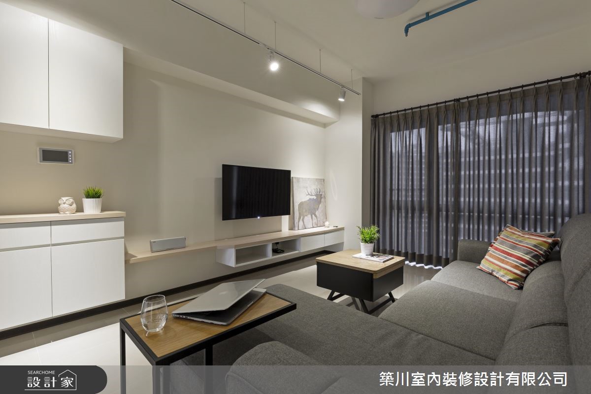 23 坪新成屋,是 2 大 1 小 1 貓的居住空間,女主人為