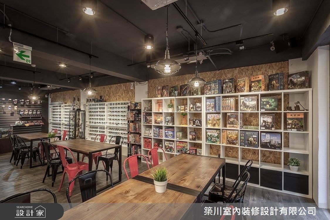 30 坪商業空間,作為桌遊店使用,設計師於空間置入 Lo