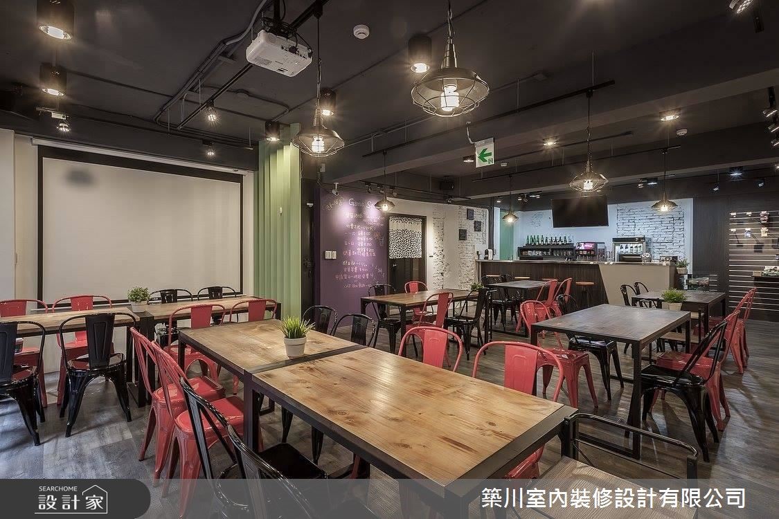 30 坪商業空間,作為桌遊店使用,設計師於空間置入 Lo