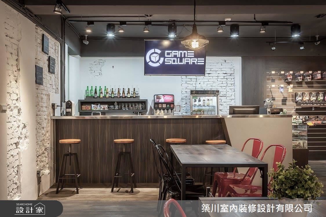 30 坪商業空間,作為桌遊店使用,設計師於空間置入 Lo