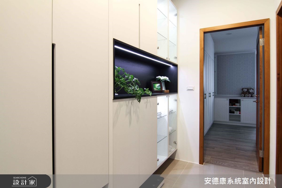 1 家 5 口的 32 坪混搭風新居,以極簡線條的美式及鄉
