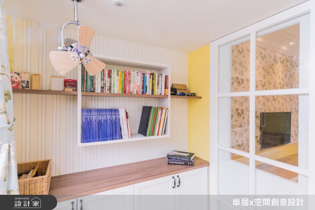 30 坪的鄉村宅,住著一對恩愛夫妻與兩個孩子,老公完