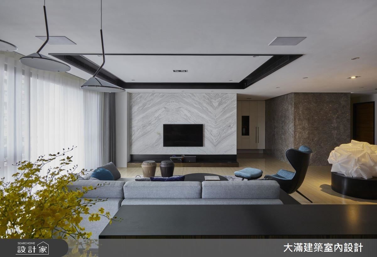 為滿足業主在現代簡潔的基調,挹注東方美學的氛圍,設