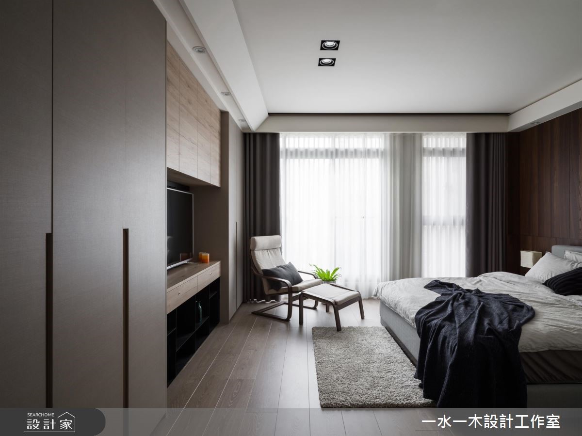 這間 58 坪的透天別墅,擁有五層樓的現代風格局,簡單