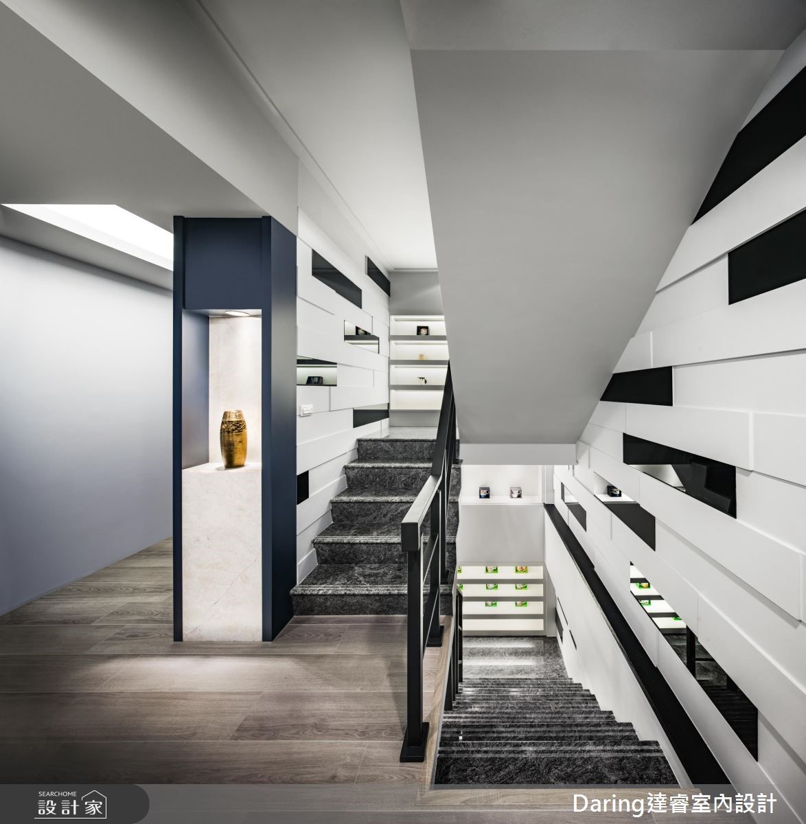 240 坪透天別墅,作為三代共同居住的場域,設計師於空