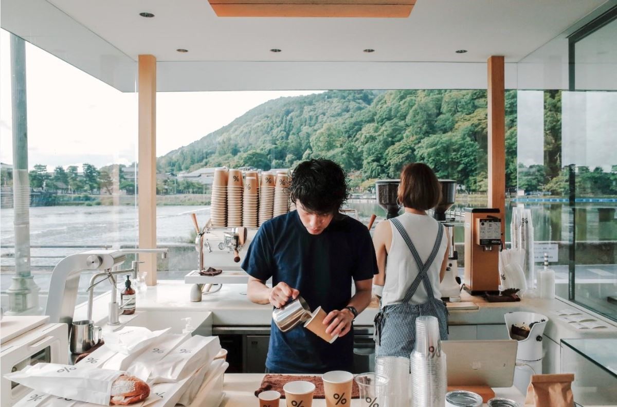 旅行中,那些悸動、愉悅、新奇的相遇,都比不上走進家