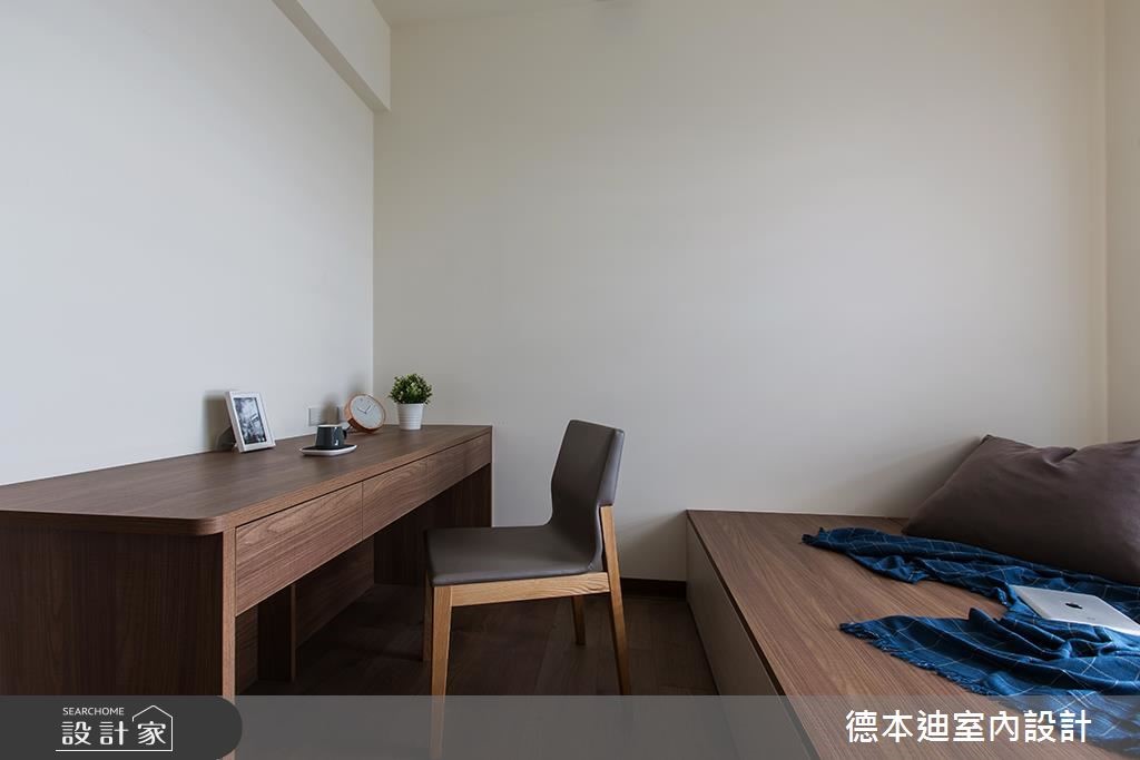 樑柱是設計師必須面對的問題,像這間 30 坪的北歐休閒
