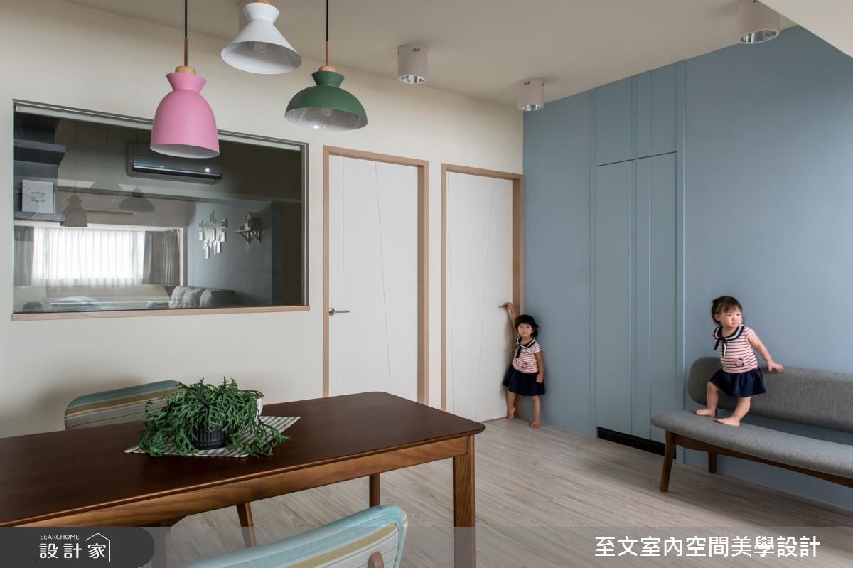 為了讓孩子在一個充滿愛的家屋下成長,室內空間的設計