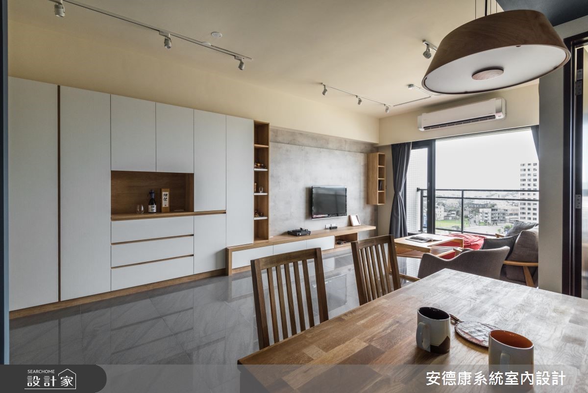 28 坪簡約風宅邸的屋主,任職於忙碌的科技業,回到家