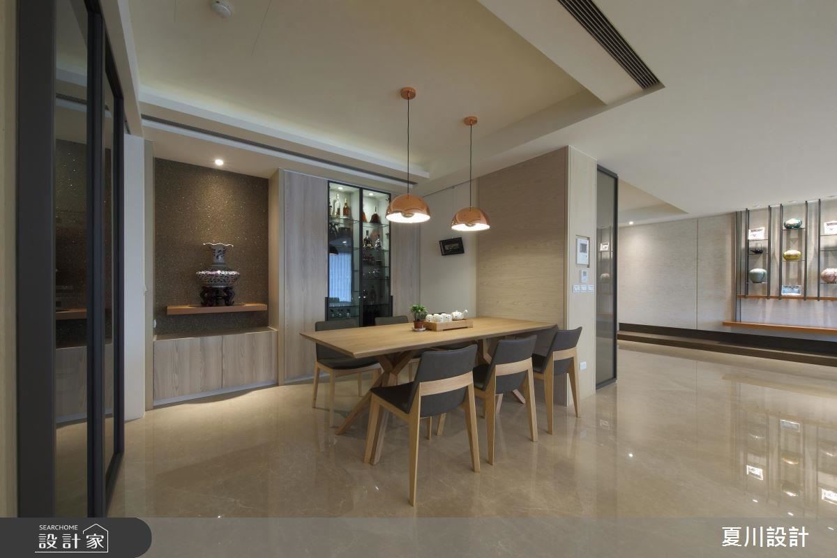 餐廳作為年輕人聚會談天的歡樂場域,並兼具與客廳的連結性。 餐廳作為年輕人聚會談天的歡樂場域,並兼具與客廳的連結性。