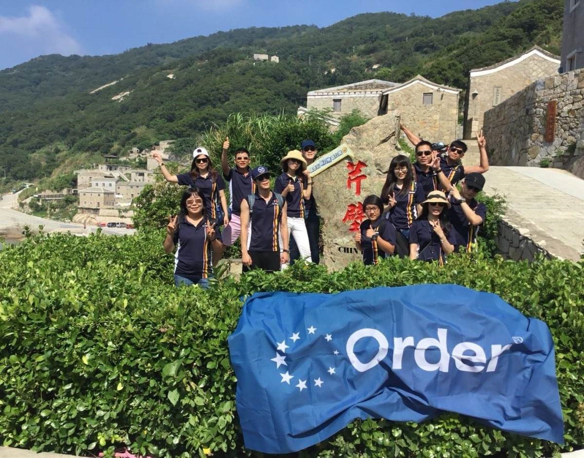 Order 傢俱員工到處 fun,走訪最具代表性的馬祖閩東建築「芹壁聚落」,旅途中創造出新視野。 Order 傢俱員工到處 fun,走訪最具代表性的馬祖閩東建築「芹壁聚落」,旅途中創造出新視野。