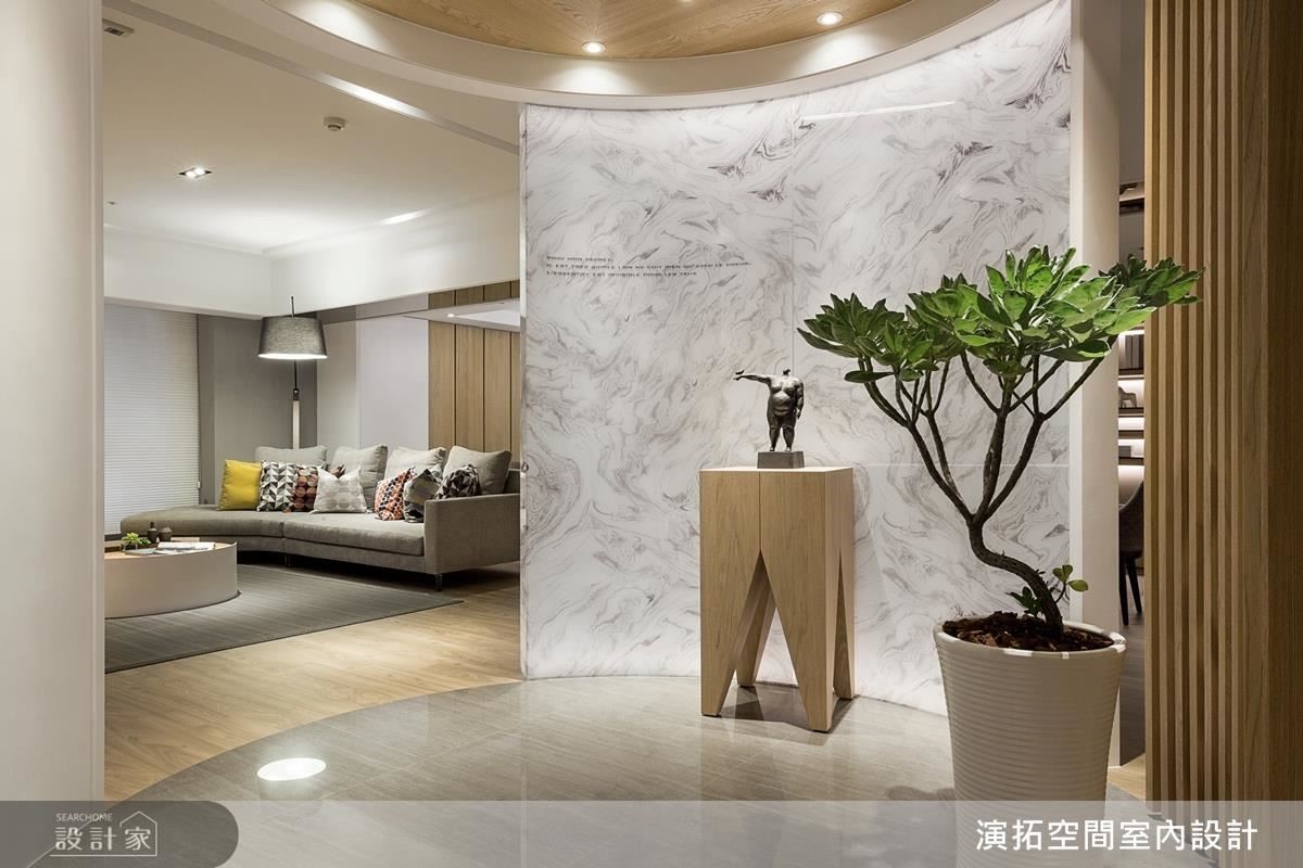 在人口密集的都會區,演拓空間室內設計團隊,卻能運用