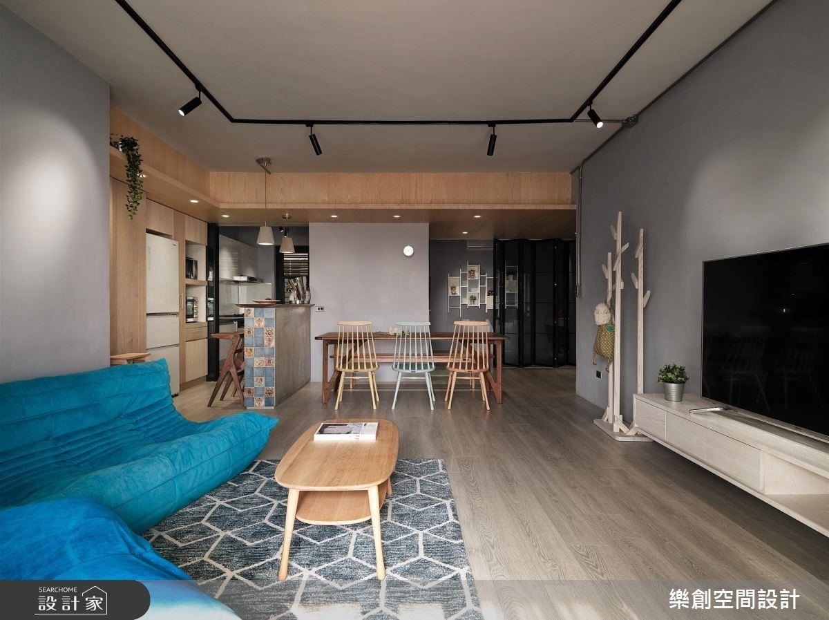 除了天花,空間極少純白,漸層的灰與藍,與木皮巧妙融合出豐富的空間色彩,讓家沉靜而溫暖。 除了天花,空間極少純白,漸層的灰與藍,與木皮巧妙融合出豐富的空間色彩,讓家沉靜而溫暖。