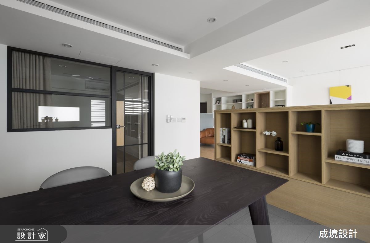 30 坪北歐風老屋,原格局過於零碎,且空間切割凌亂,