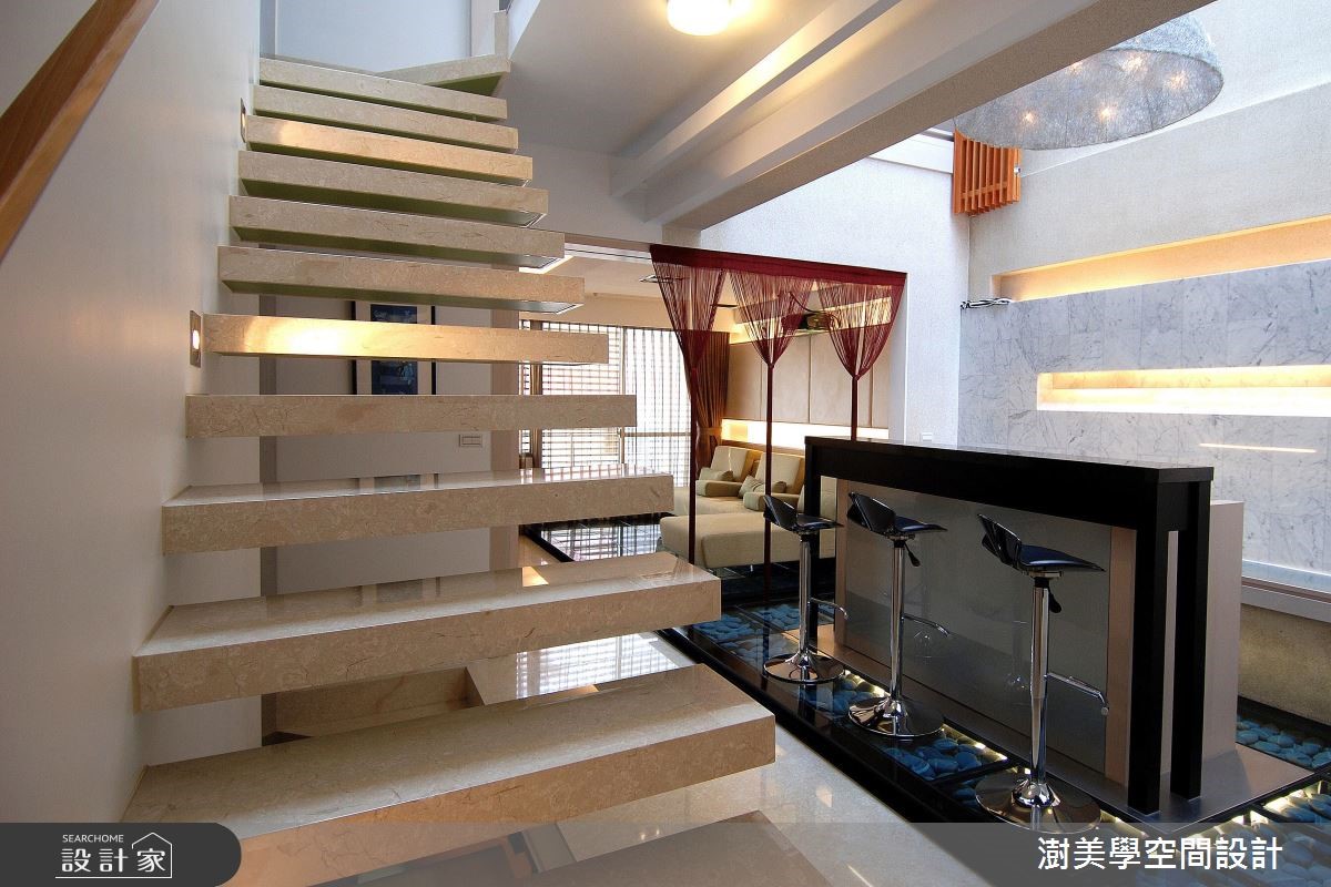 85坪的現代風透天別墅,設計師整頓格局,打造客廳、餐