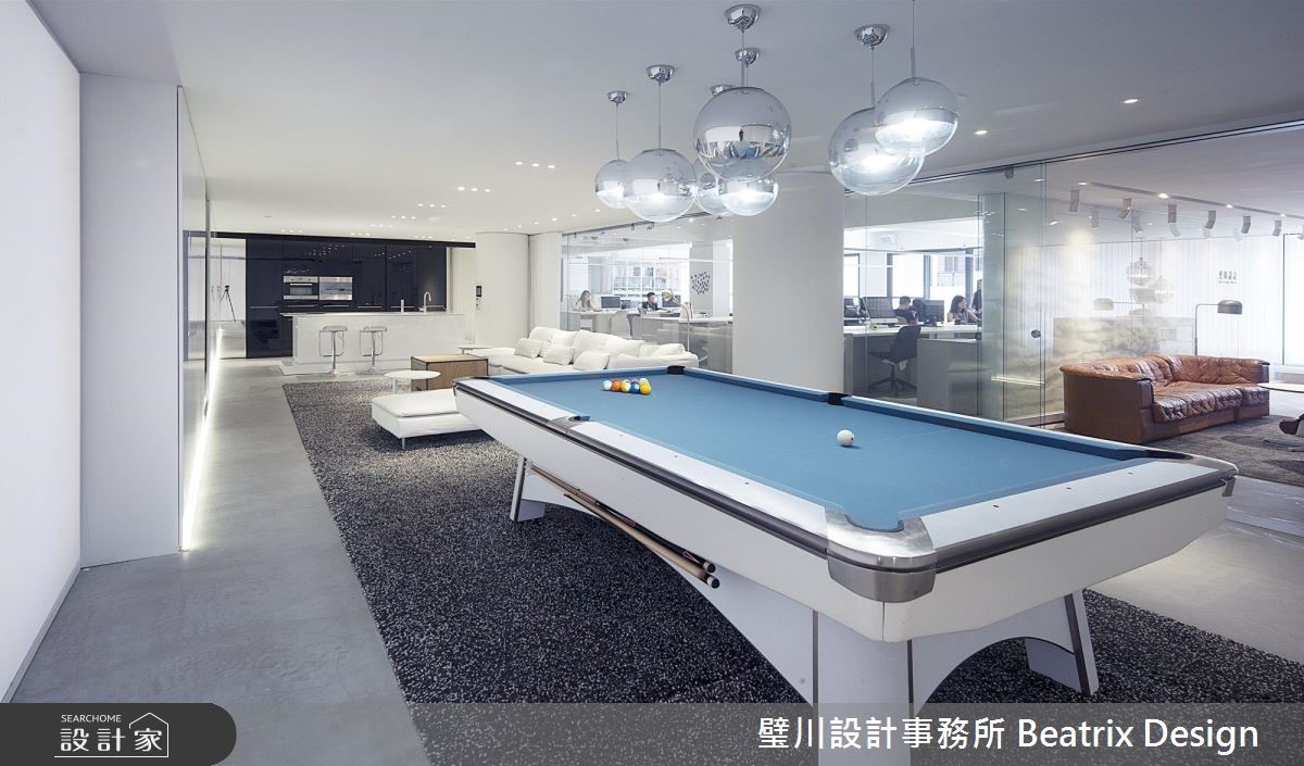 此空間為老屋翻新成設計公司的個案,除了老舊屋況需更