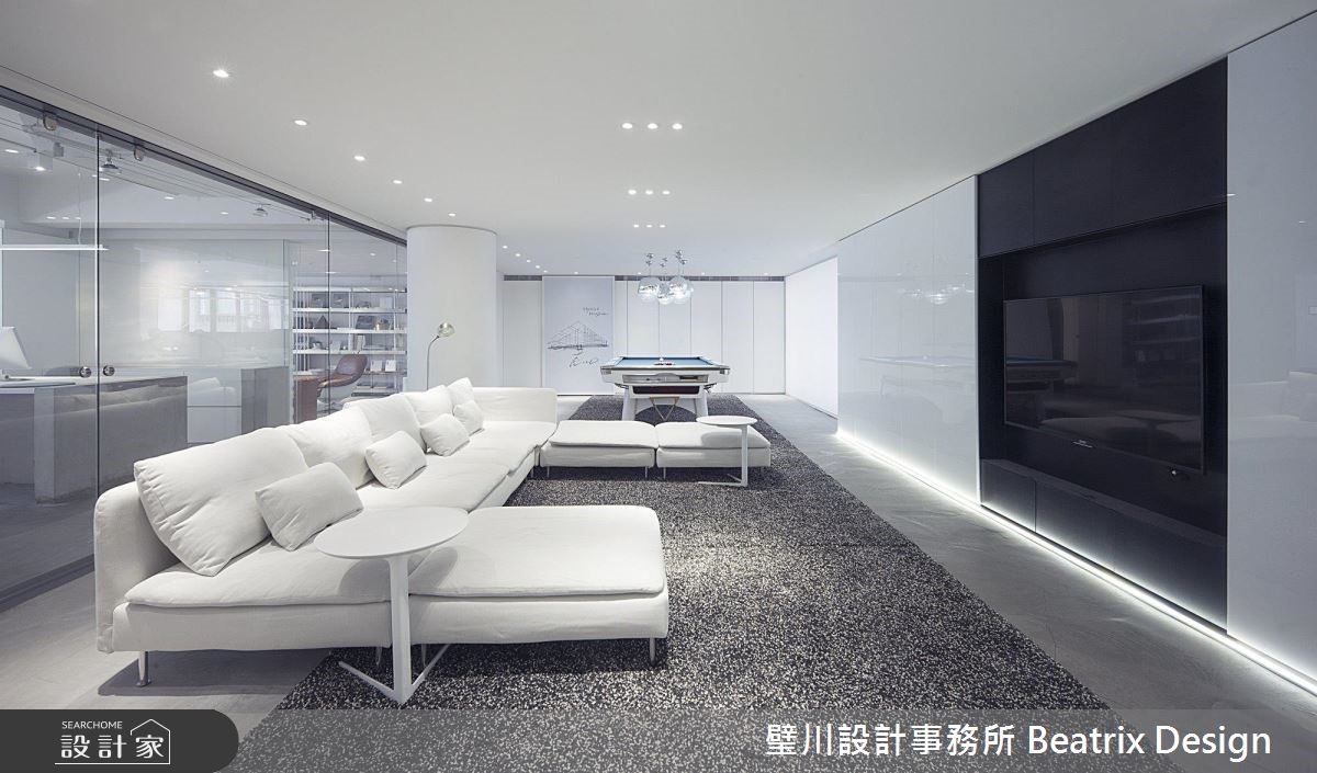 此空間為老屋翻新成設計公司的個案,除了老舊屋況需更