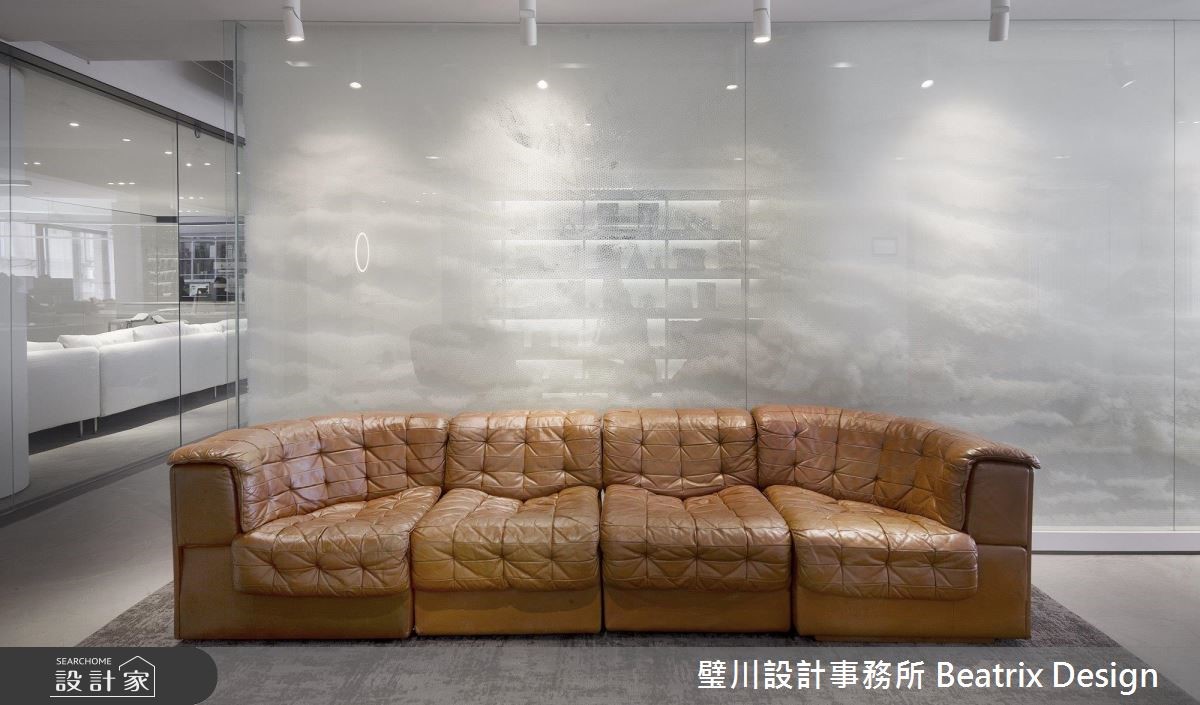 此空間為老屋翻新成設計公司的個案,除了老舊屋況需更