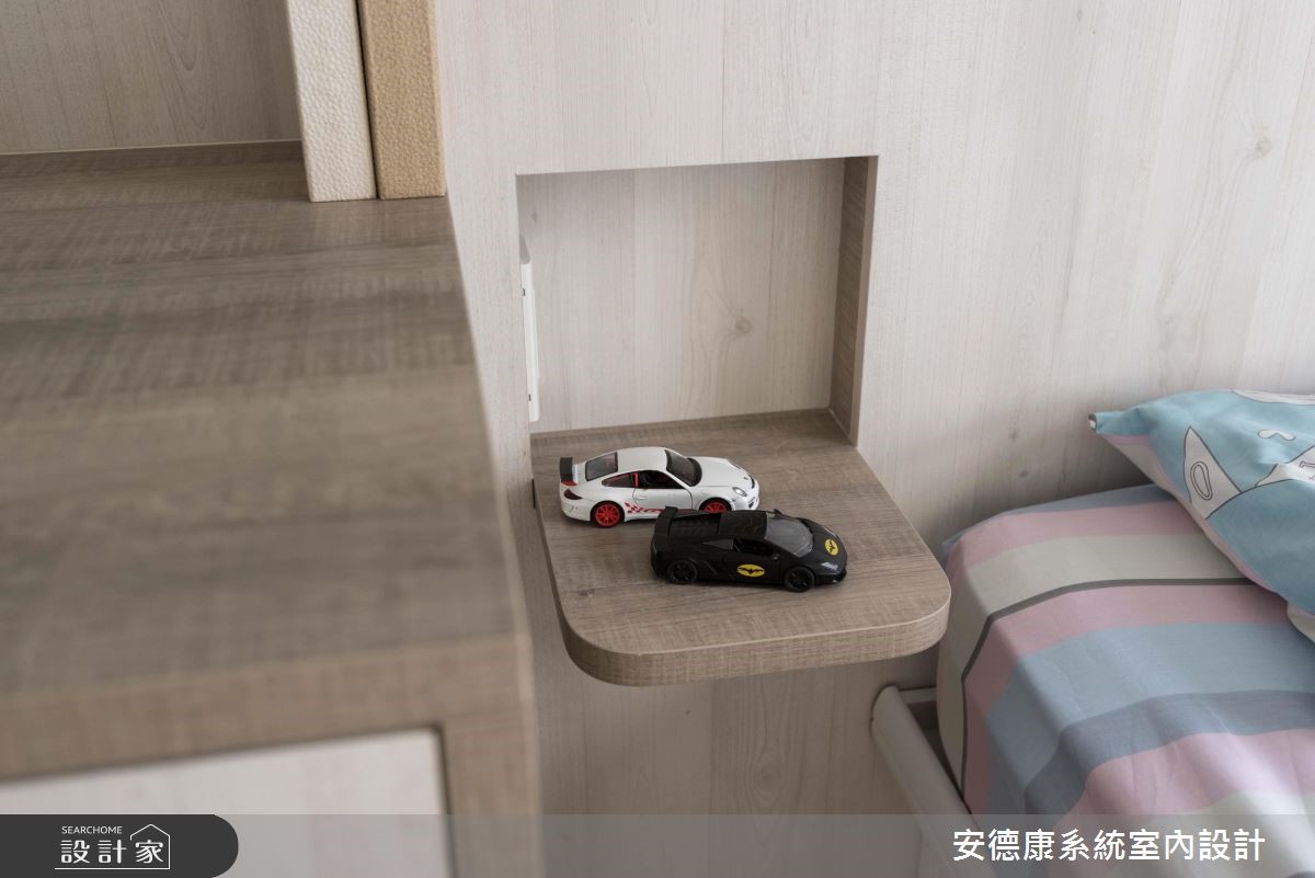 由於 30 坪住宅的屋主夫妻喜愛北歐風,又希望在收納功