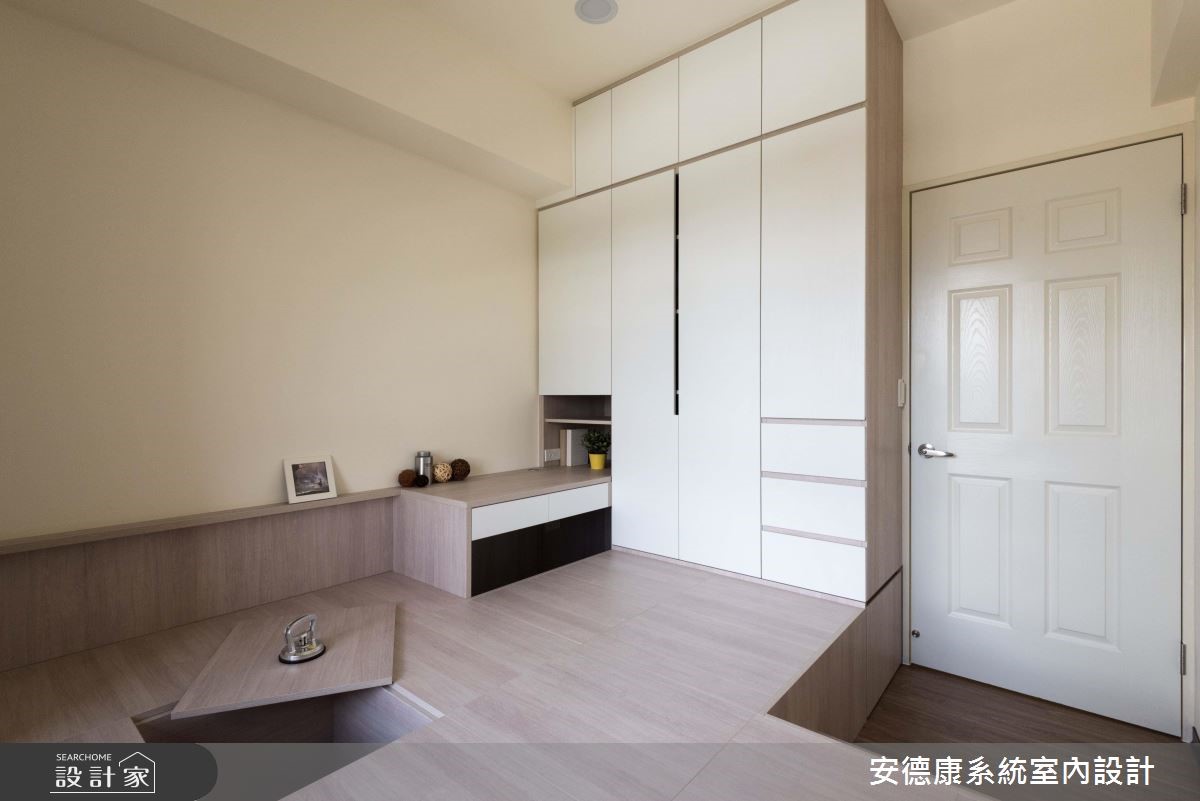 由於 30 坪住宅的屋主夫妻喜愛北歐風,又希望在收納功