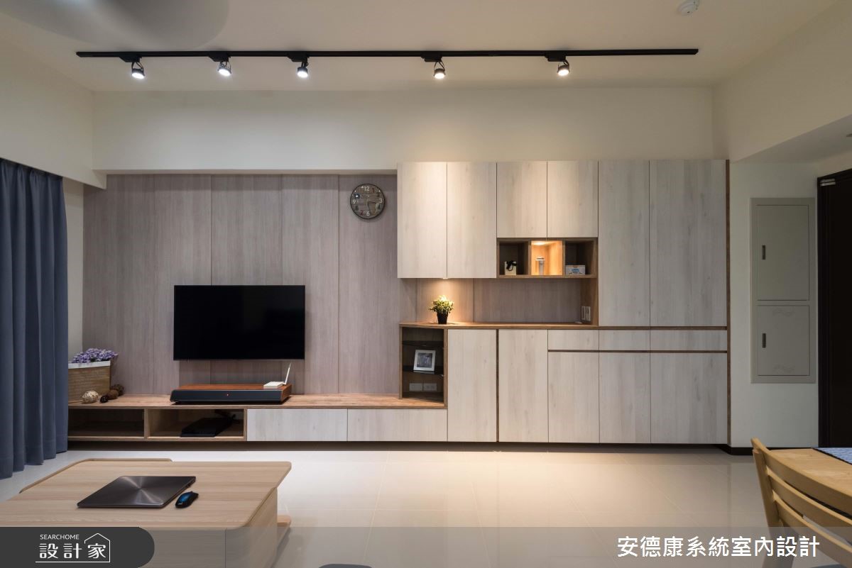 由於 30 坪住宅的屋主夫妻喜愛北歐風,又希望在收納功