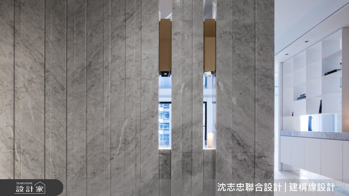 此案位於高樓層住宅,享有絕佳的視覺景觀,室內以現代