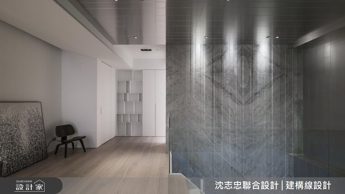 此案位於高樓層住宅,享有絕佳的視覺景觀,室內以現代