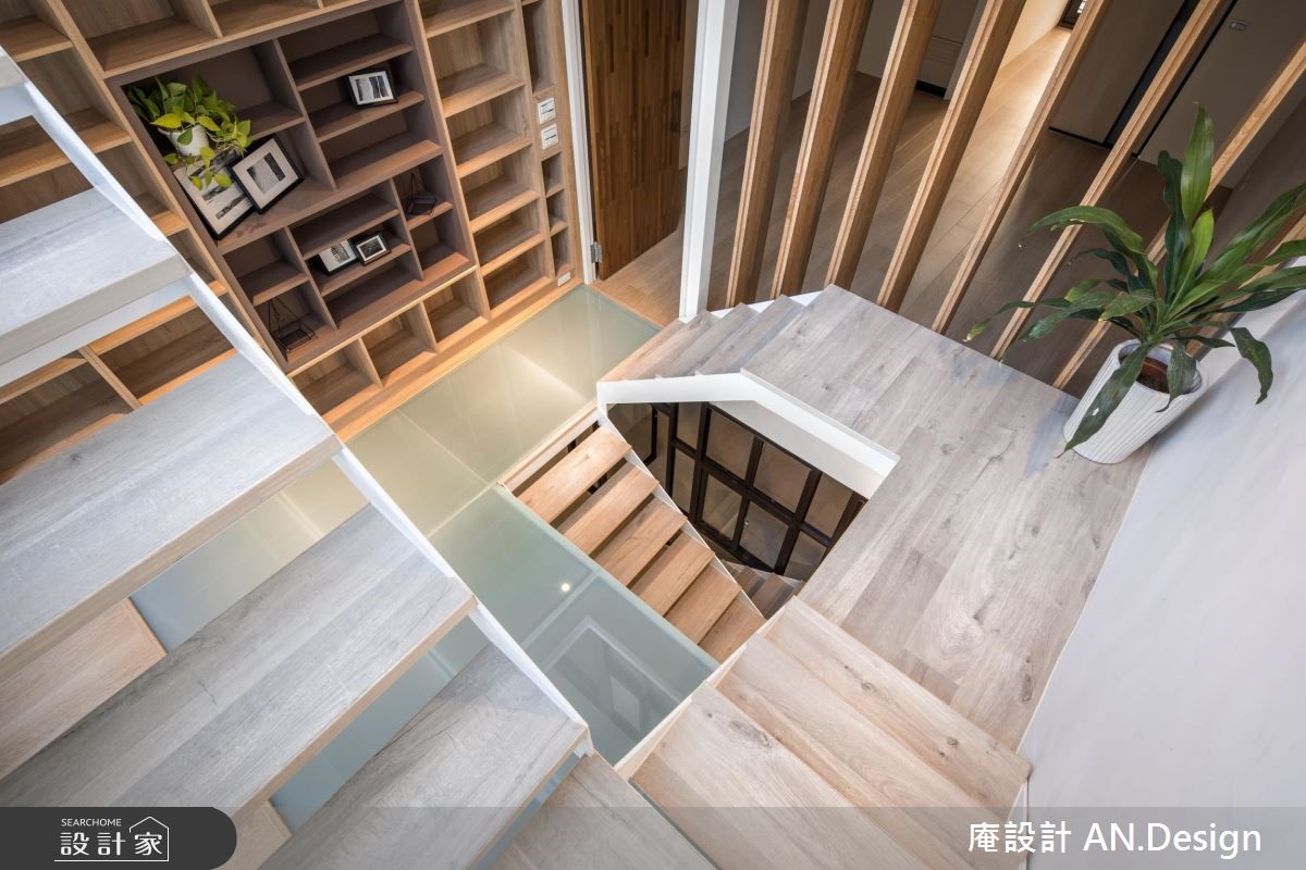 65坪透天老屋,設計師利用設計串聯空間,搭起家人間的