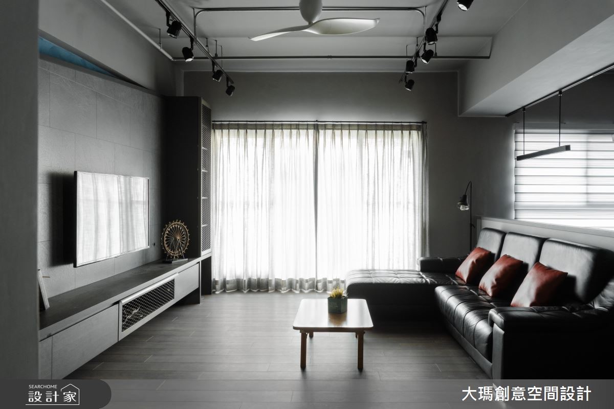 屋主夫妻倆在美國讀書時相識,回台灣奮鬥、定居後,希