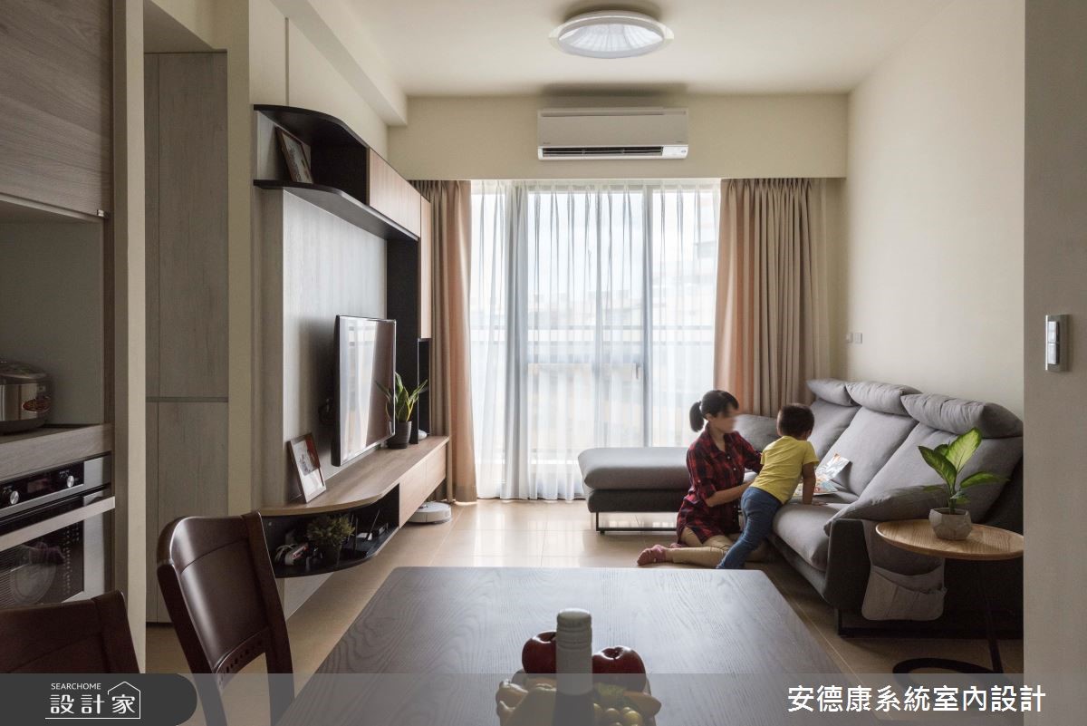 25坪居家領域,設計師考量到家有未滿2歲的幼兒,因此