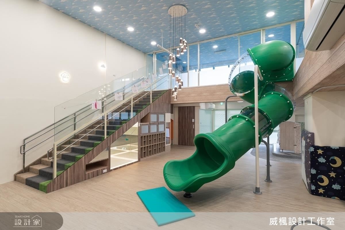 設計師劉玉琪、李靜茹將原有的陰暗空間轉變成明亮的商