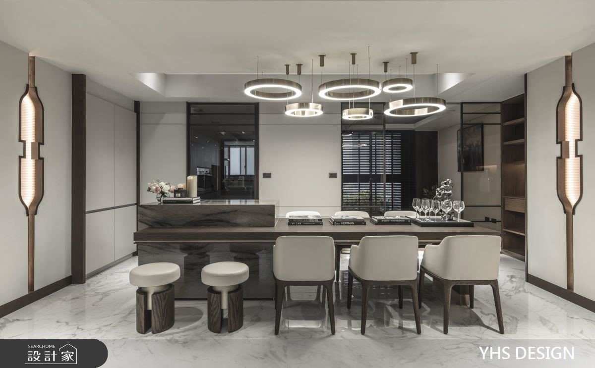 由於居住人口簡單,不需要過多空間區隔,YHS DESIGN