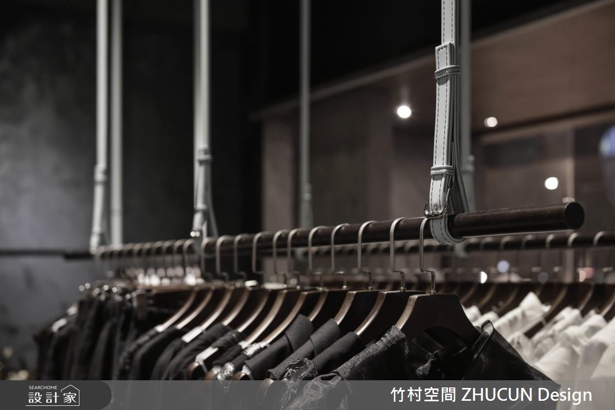 20坪的中古屋做為服飾店店面,整體基地面雖寬,但是深
