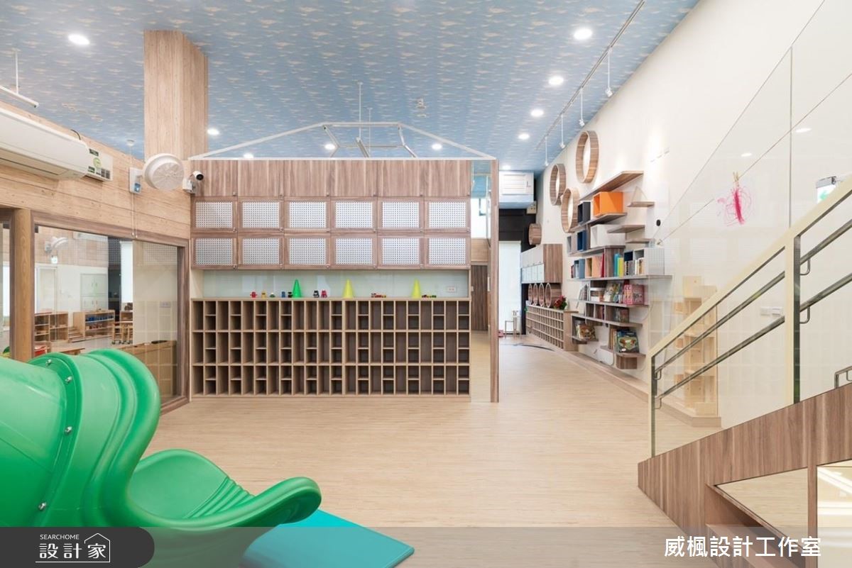 百坪空間裡,將原本陰暗的中古屋風貌,轉化為明亮的幼