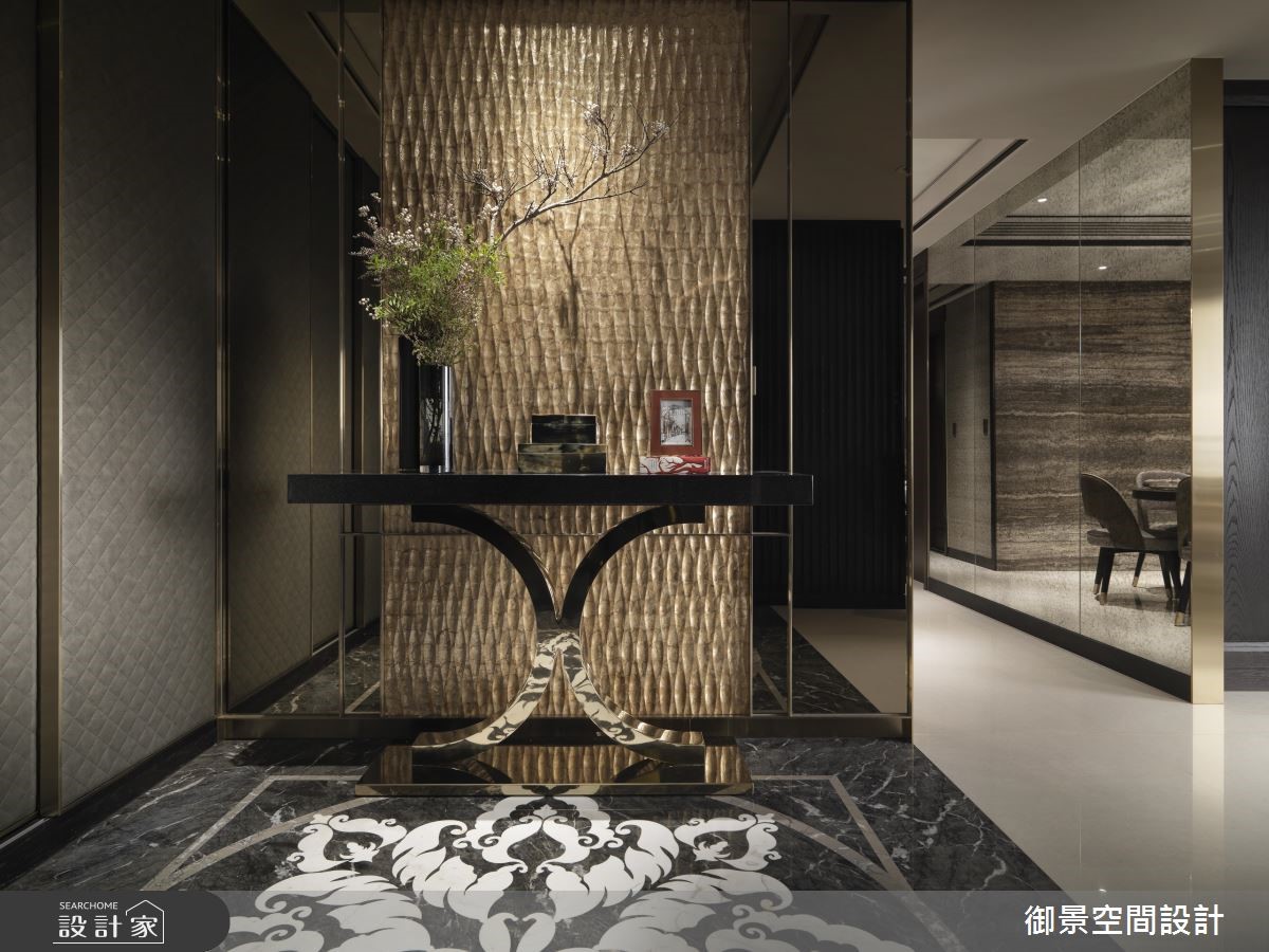 延續原有的優質採光,重整格局後新增兩個儲藏空間,讓
