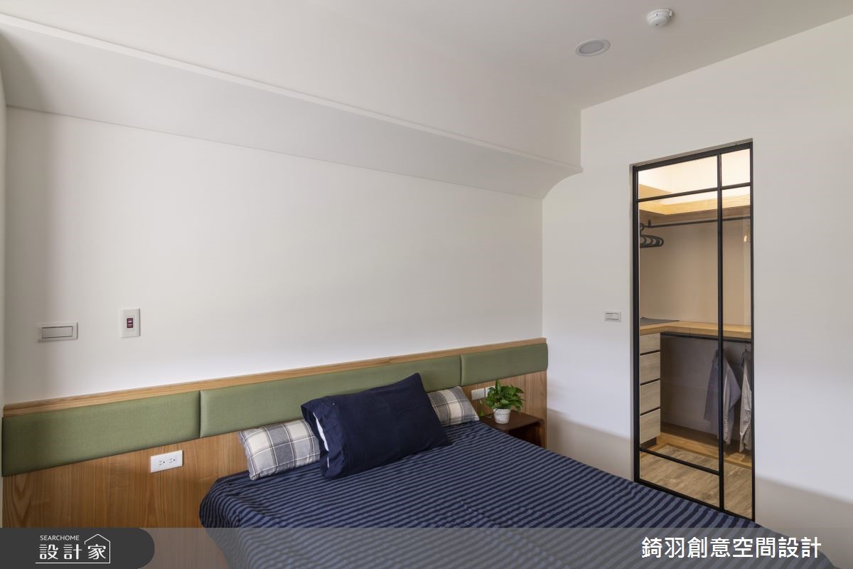 15 坪 Loft風屋主本身職業為警察,平時喜愛在家健身運