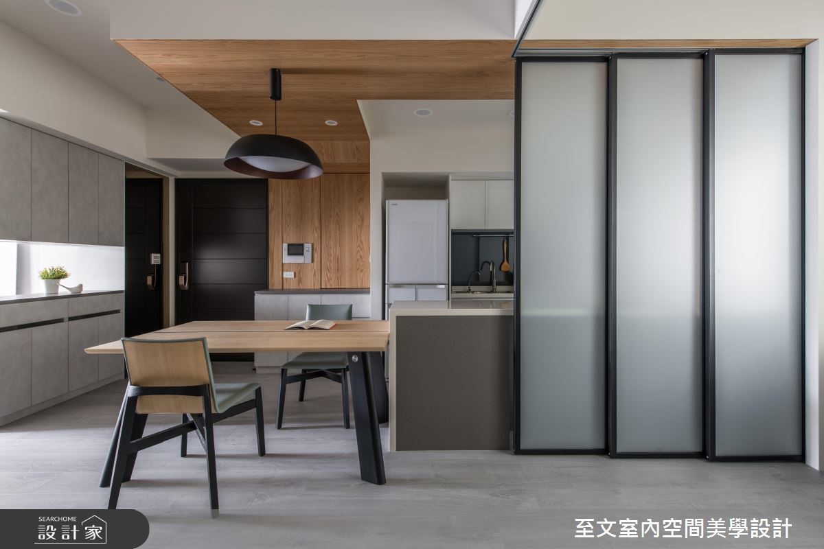 18 坪中古屋,屋主夫妻為上班族,喜愛簡約風格,對建