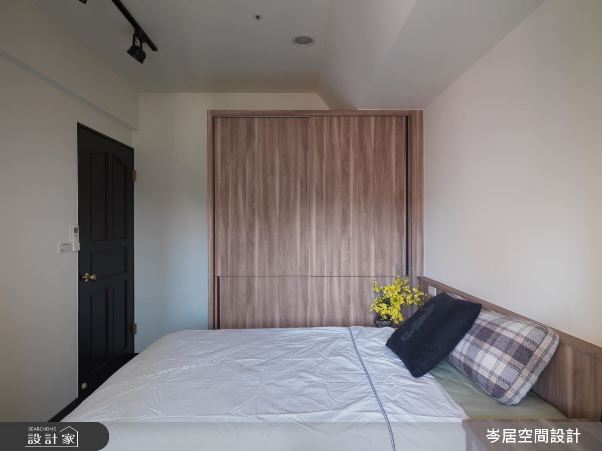 34 坪住宅的年輕姐弟屋主,姐姐喜愛明亮簡約的調性,