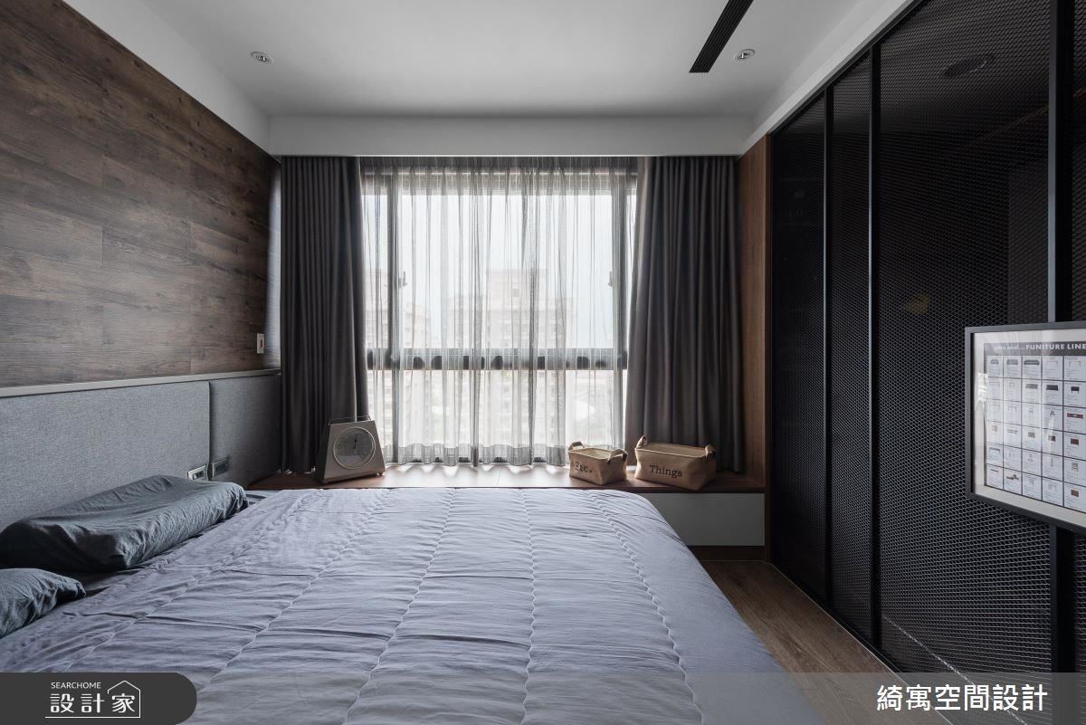 三房兩廳是最常見的小宅格局,當只有一個人住時,空間