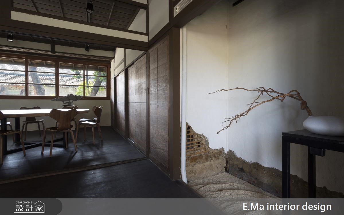 年久失修的老眷村,原為軍官居住的主屋和為侍從官打點