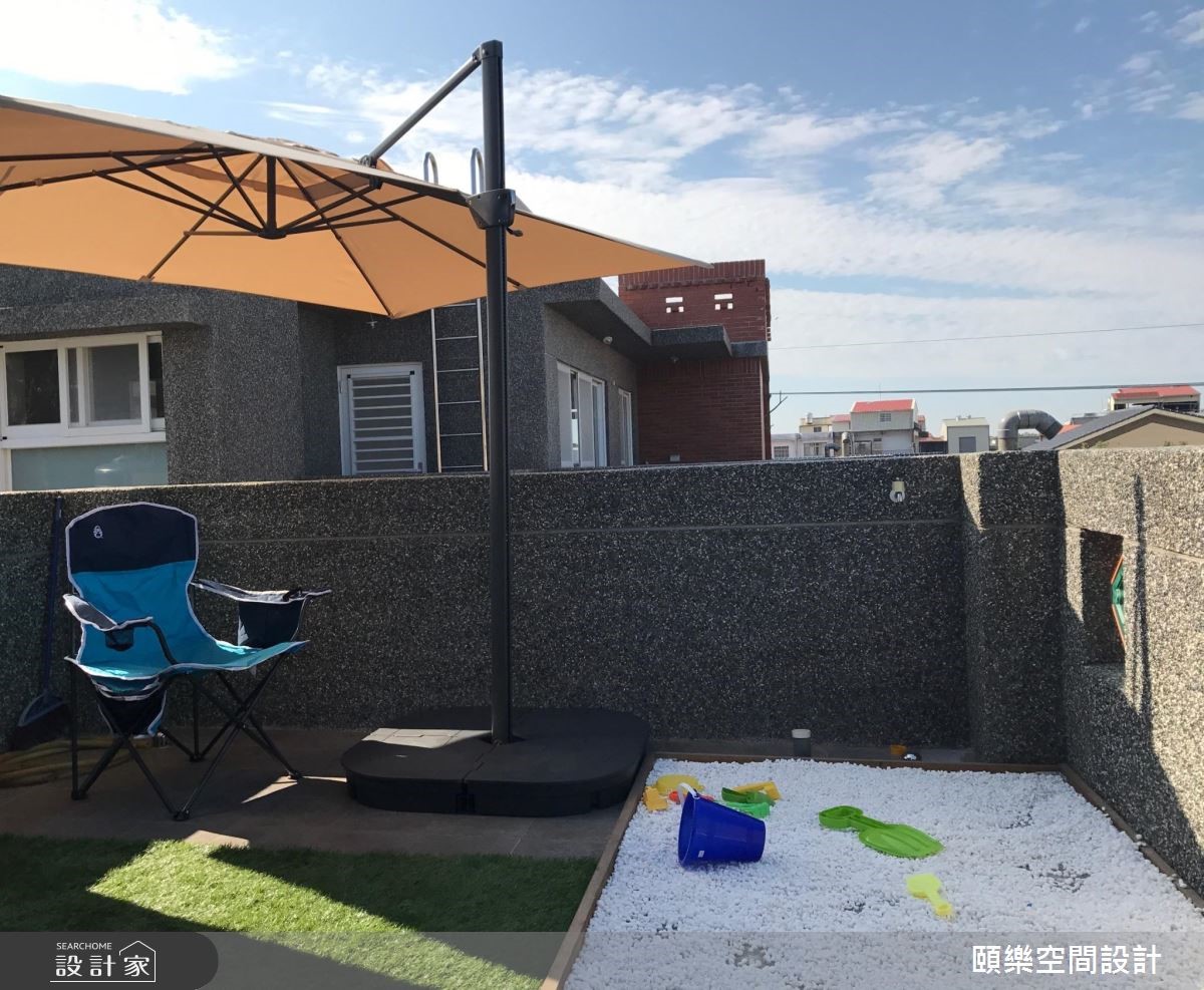 35 坪居家空間,設計師退掉原先建商所附的廚具,並依