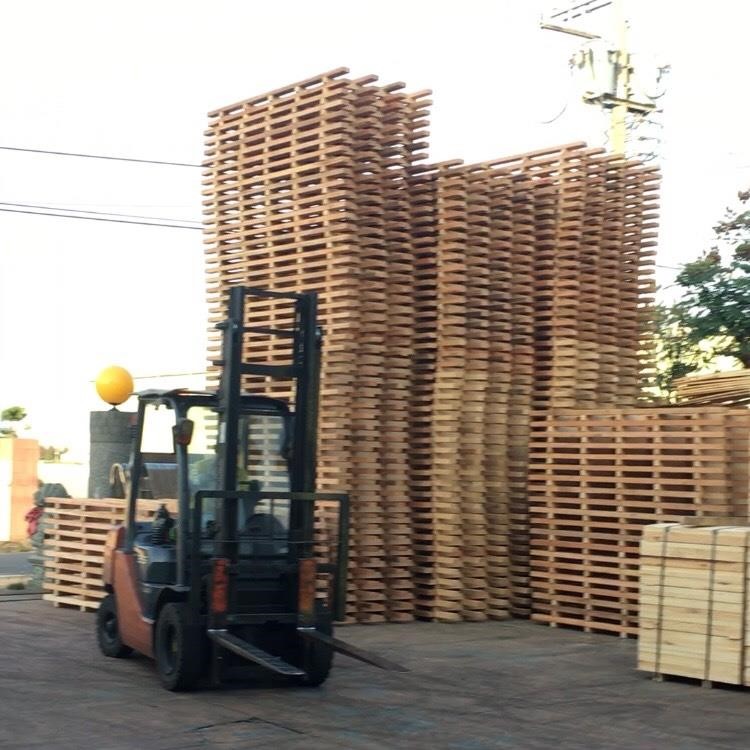前陣子剛好比較有空,就把我家的一間空房做大改造,基
