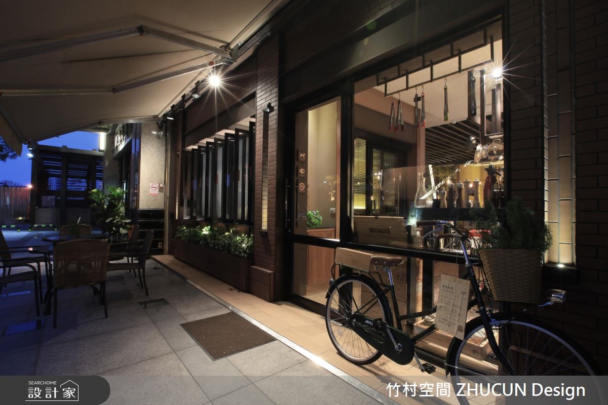 60 坪 Loft風商業空間,為一間歐式餐酒館,店名「Mato
