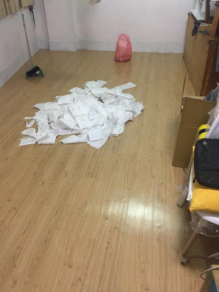Pei Wu的租屋處,原本是非常傳統的老舊公寓,屋齡大概