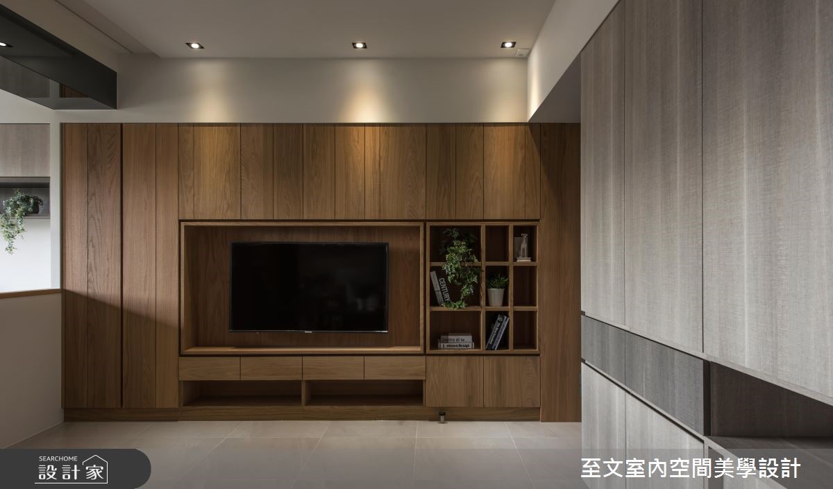 作為退休宅使用的24坪老屋,設計師將屋況翻新,改善樑