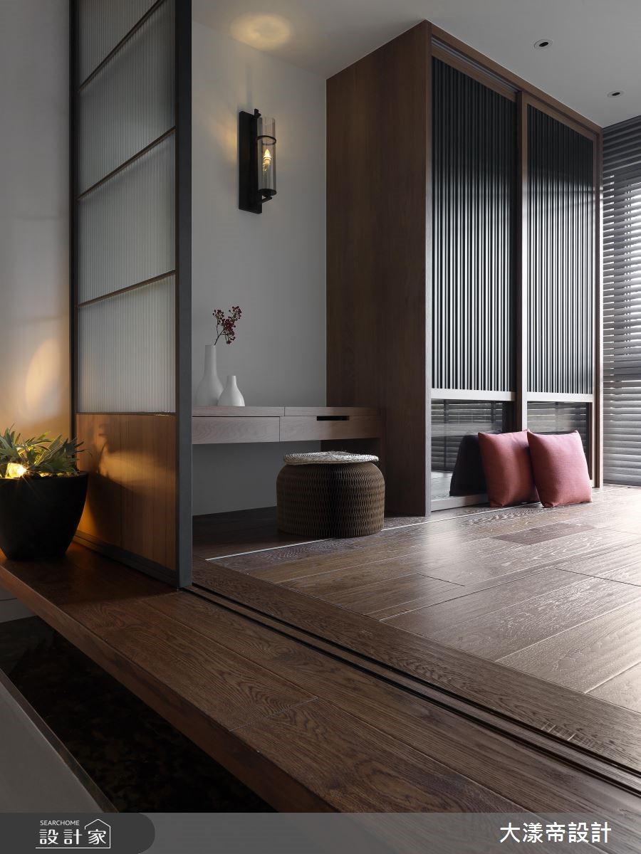 40 坪的休閒風居家，設計師援引日式禪元素，搭配現代